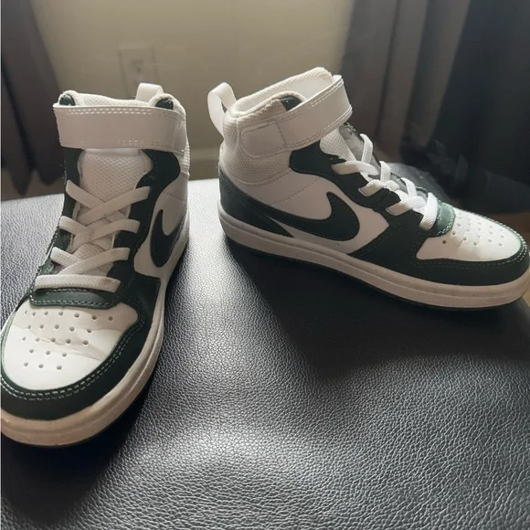 Kids Nike Court Borough Mid 2- Green and White - Picture 3 of 10